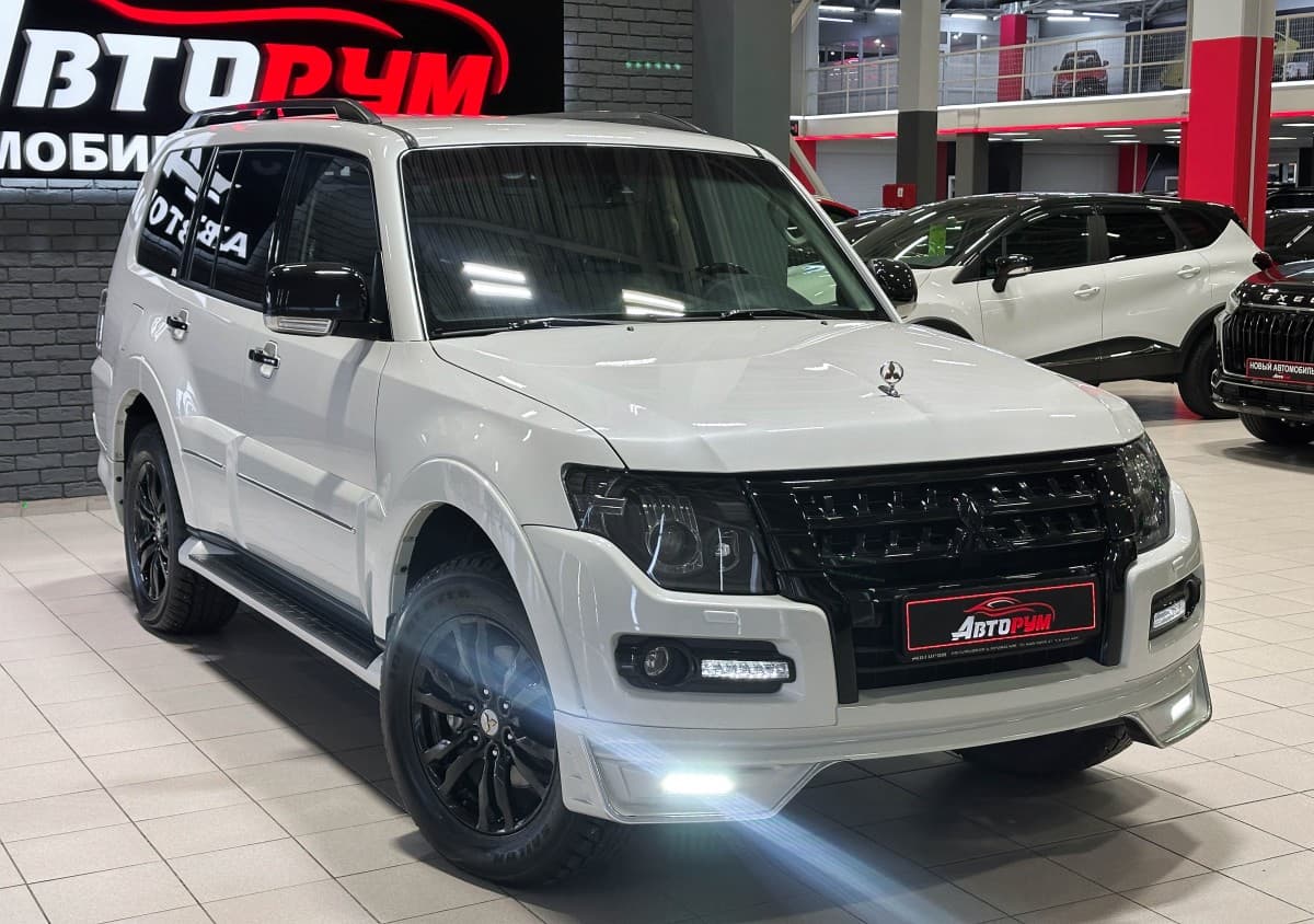 Mitsubishi Pajero - 4