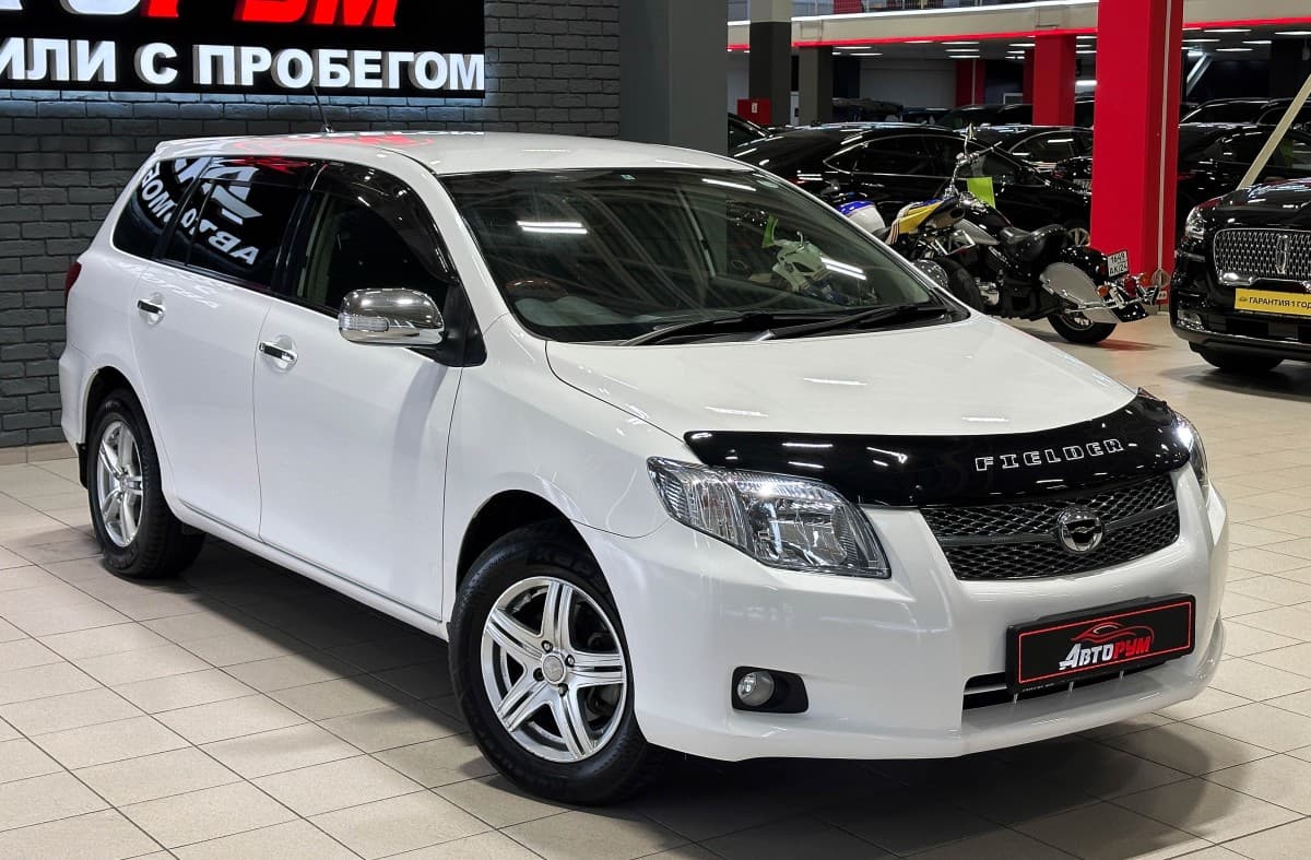 Toyota Corolla Fielder - 4