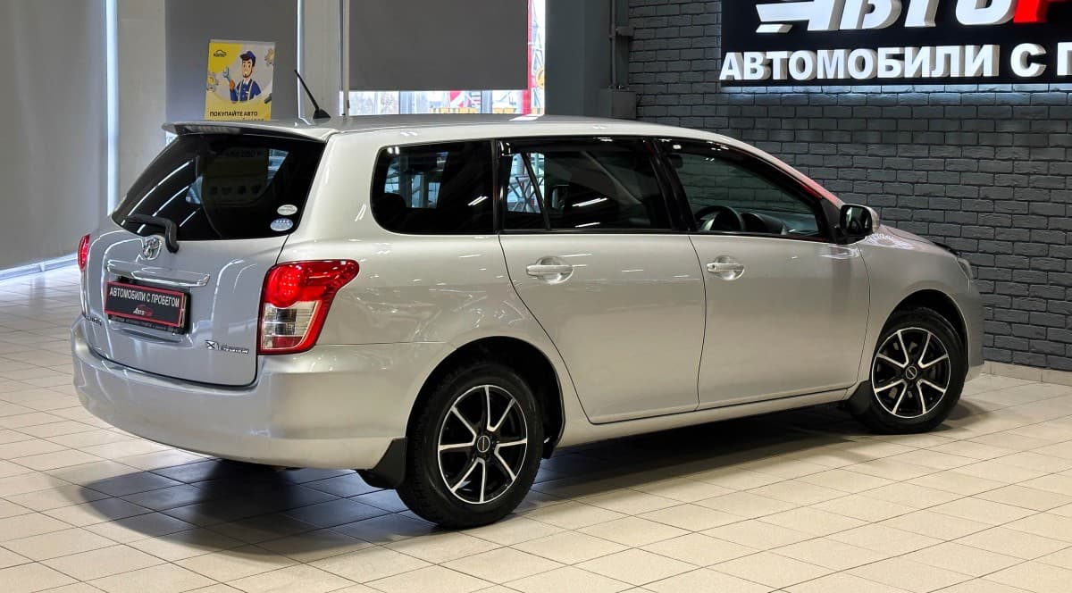 Toyota Corolla FIELDER - 5