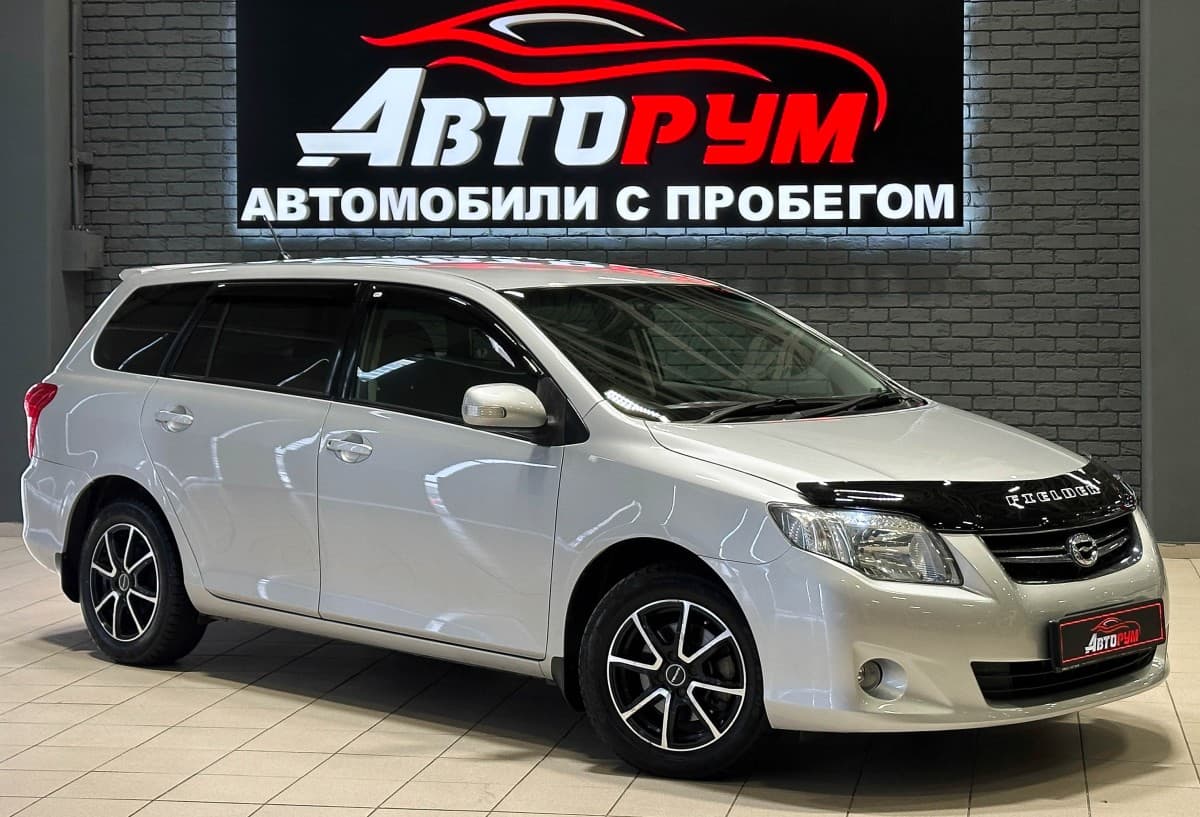 Toyota Corolla FIELDER - 1