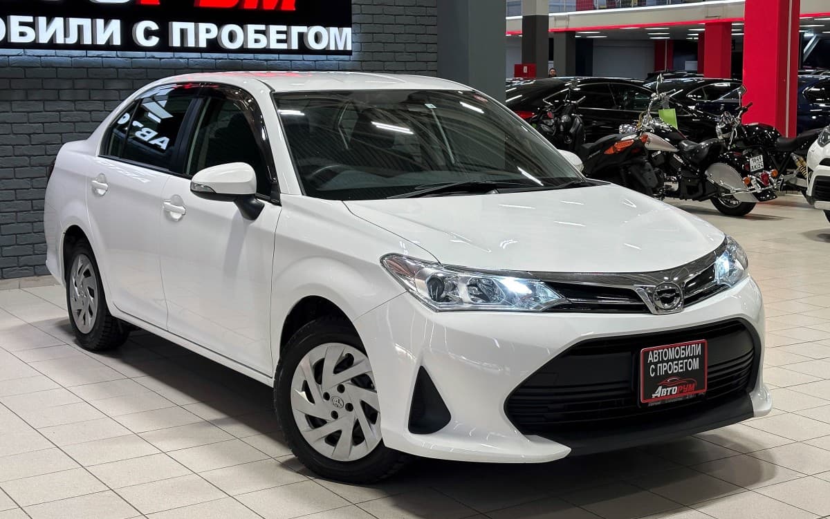 Toyota Corolla AXIO - 4