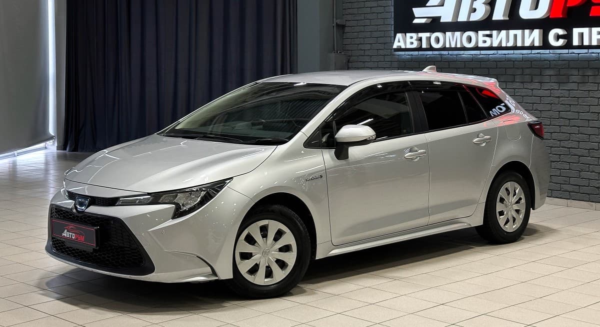 Toyota Corolla Touring Hybrid - 2