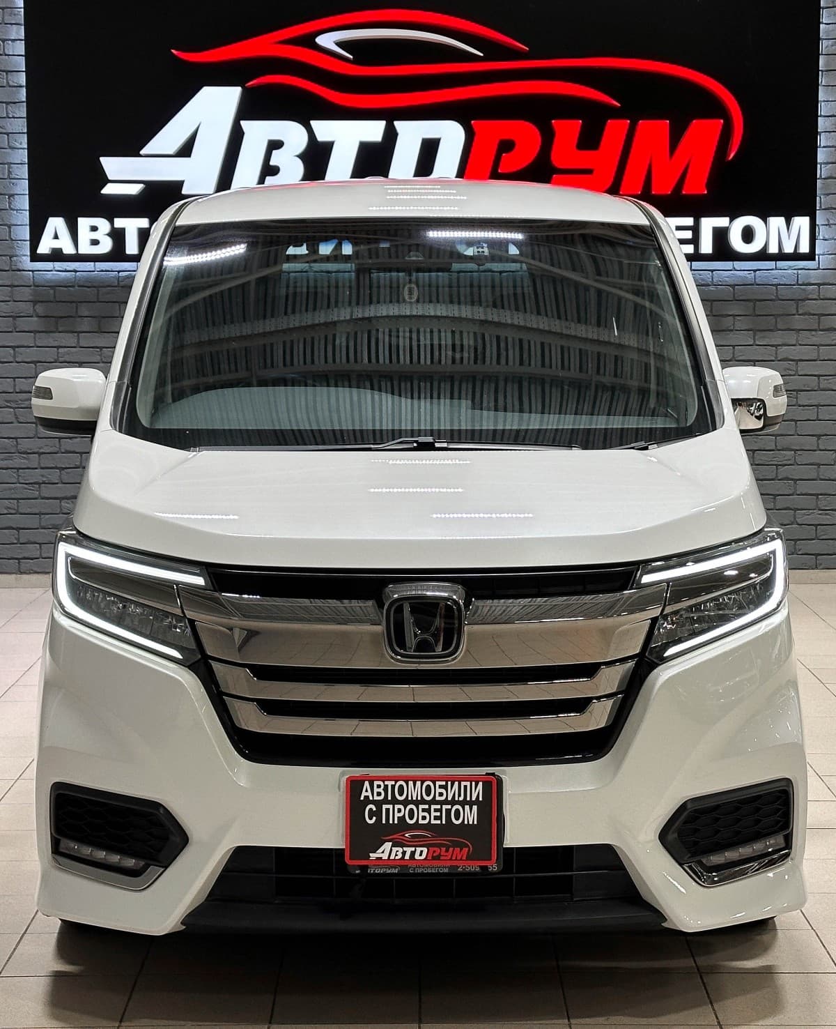 Honda Stepwgn Spada - 3