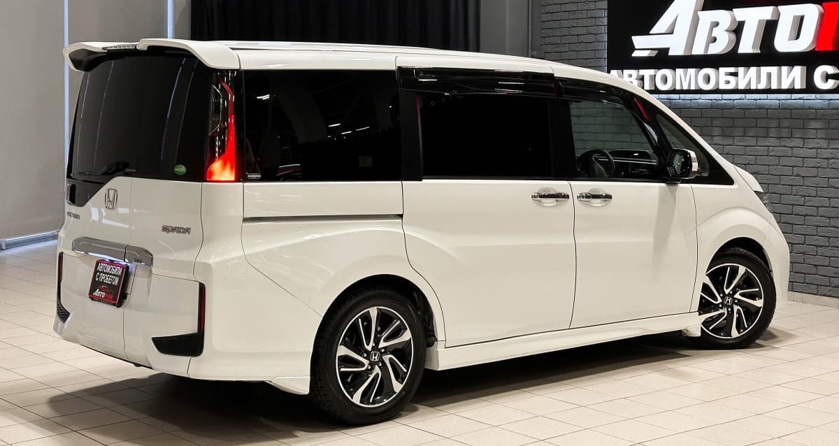 Honda Stepwgn SPADA - 5