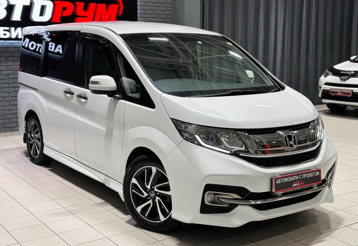 Honda Stepwgn SPADA - 4