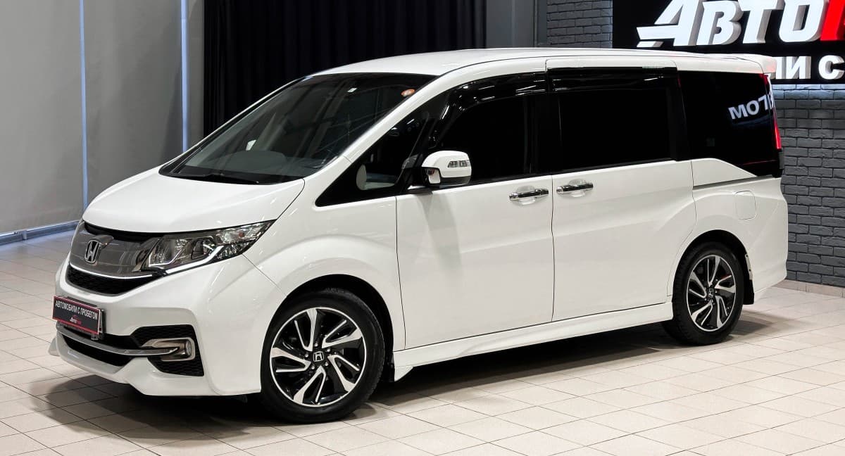 Honda Stepwgn SPADA - 2